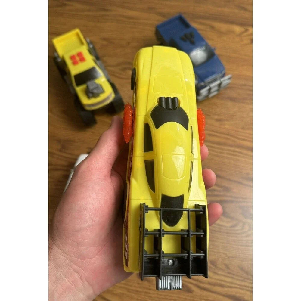 2FAST4U Vintage Yellow Monster‎ Truck Model with Sounds Lights